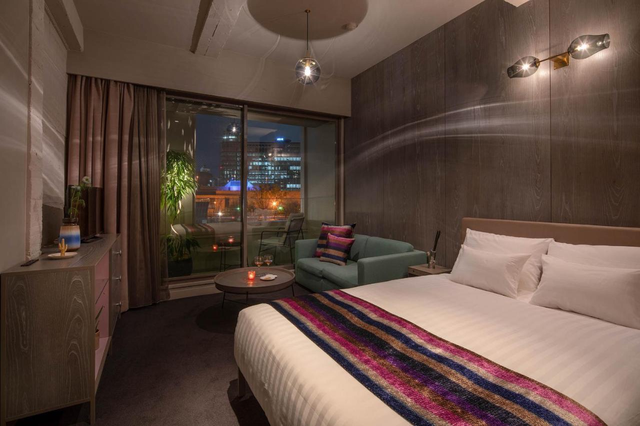 The Boly Osaka Hotel Bagian luar foto